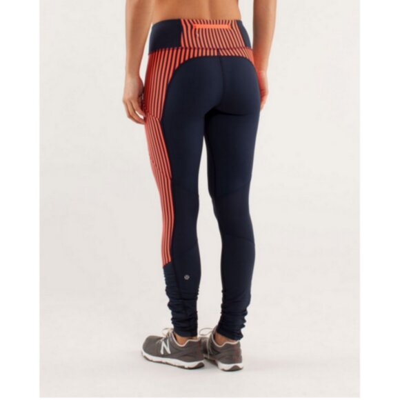 Lululemon Run Get Up & Glow Tight in Inkwell/Classic Stripe Light Flare Inkwell - Picture 3 of 16